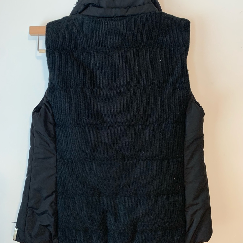 Calvin Klein Performance Vest - Picture 3 of 5